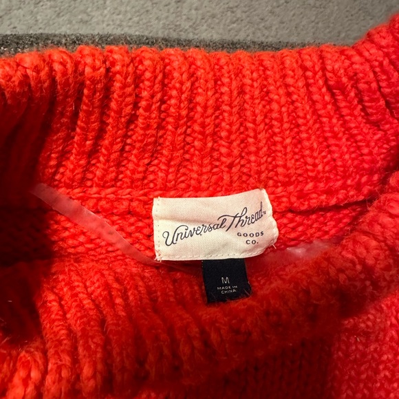 Target - Universal Thread: Sweater - Picture 3 of 3
